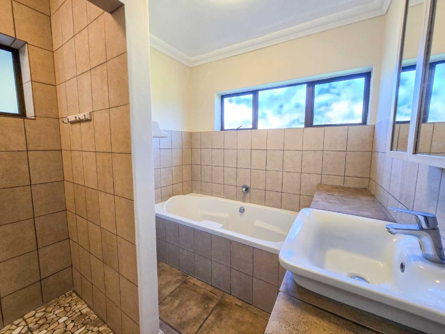 4 Bedroom Property for Sale in Stilbaai Wes Western Cape